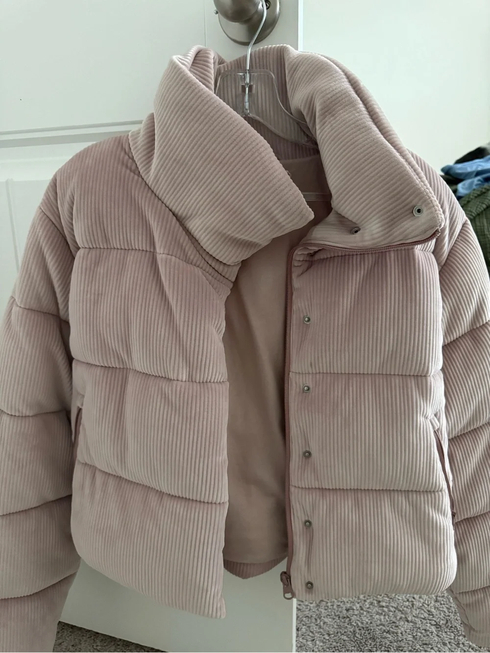 Alo Women's Blush Pink Puffer Jacket
